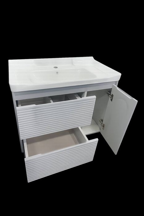 Раковина  висячей тумбой  (rakvina) osma