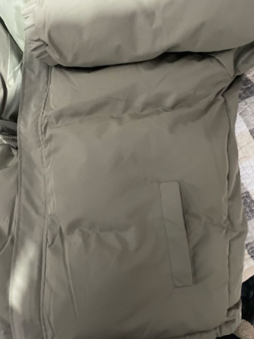 Продается женская куртка , новая . Всё как на фотке