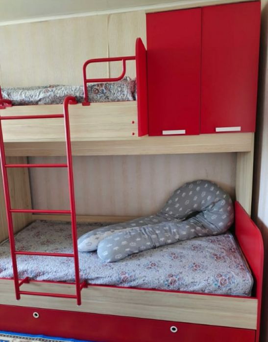 Продам двухярустную кровать