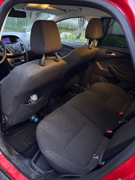 FORD Focus 2012 — imagine 5