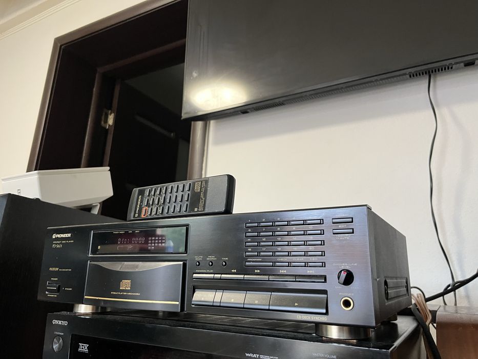 Cd-player Top Pioneer PD-S601 cu platan