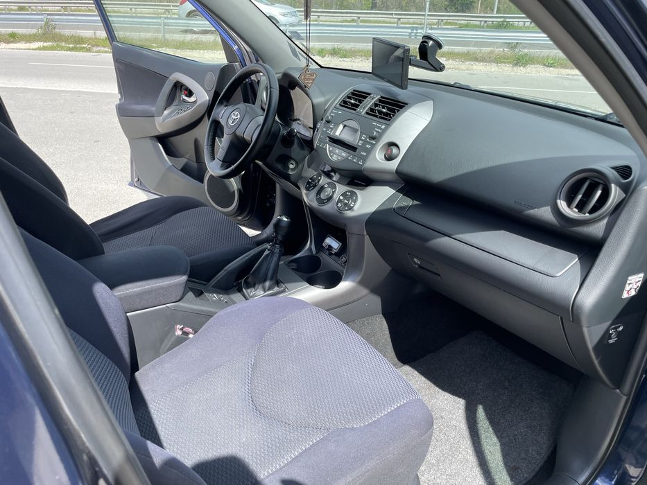 Toyota Rav 4 2.2D4d 6скорости