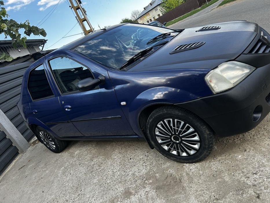Vând Dacia Logan an fabricație 2005 motor 1 4MPI.Schimb!
