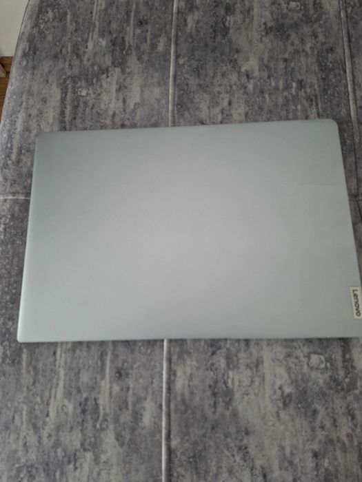 Laptop de vânzare