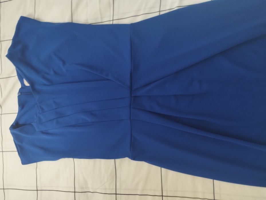 Рокля на цветя, рокля в син цвят и рокля- черна дантела.