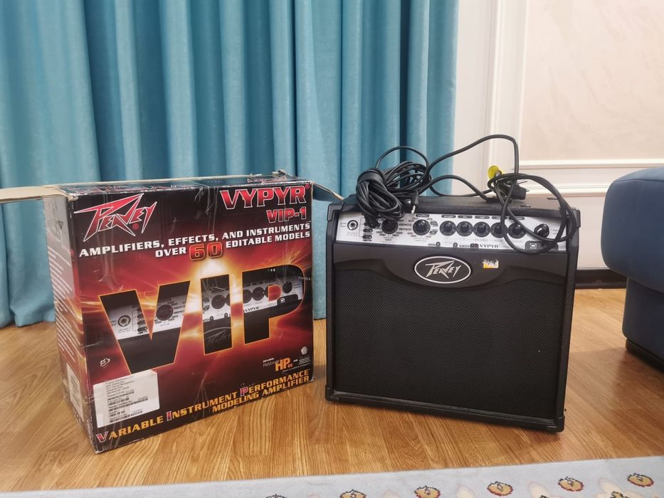 Продам усилитель для гитары Renvey