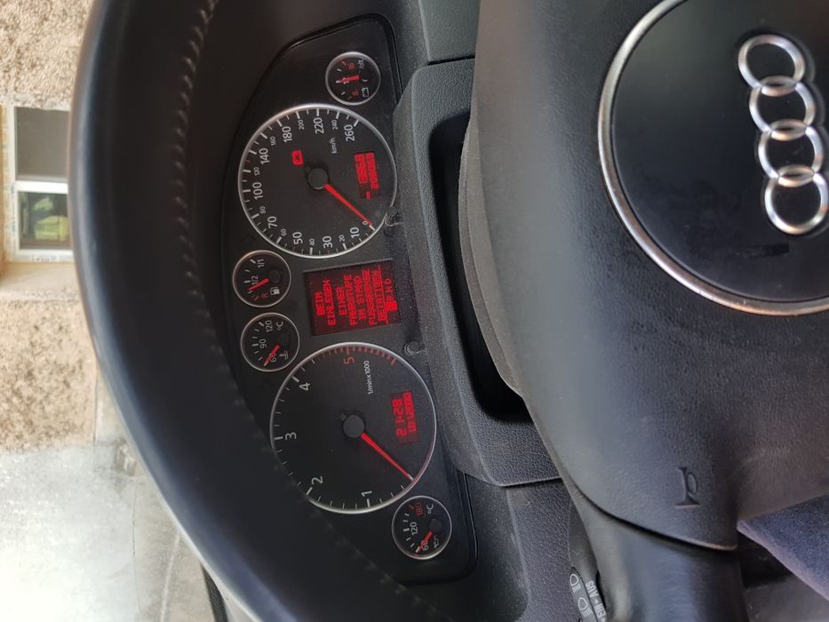 Ауди Audi А6 2.5 тди 2002г Автоматик мултитроник 6 скорости ксенон