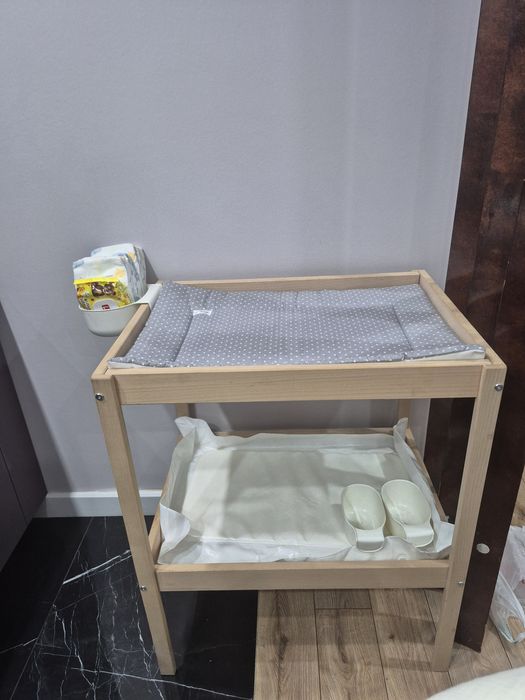 Продам пеленальный столик IKEA