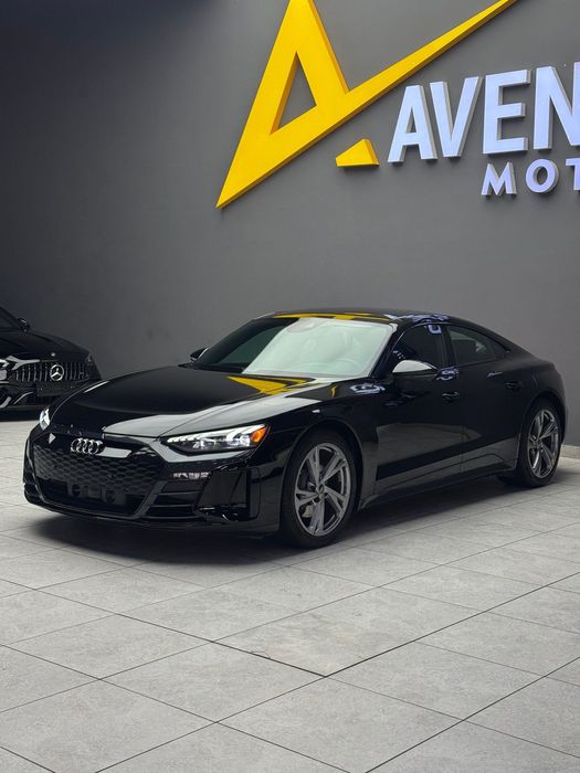 Продается Электромобиль Audi E-tron