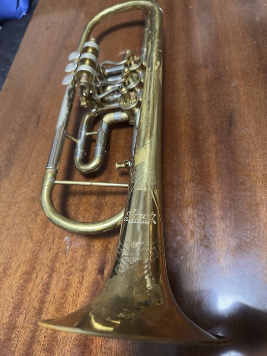 Продава се тромпет