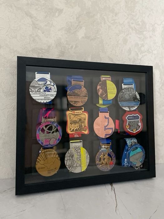 Витрина-рамка для медалей и наград (на 20 шт.)