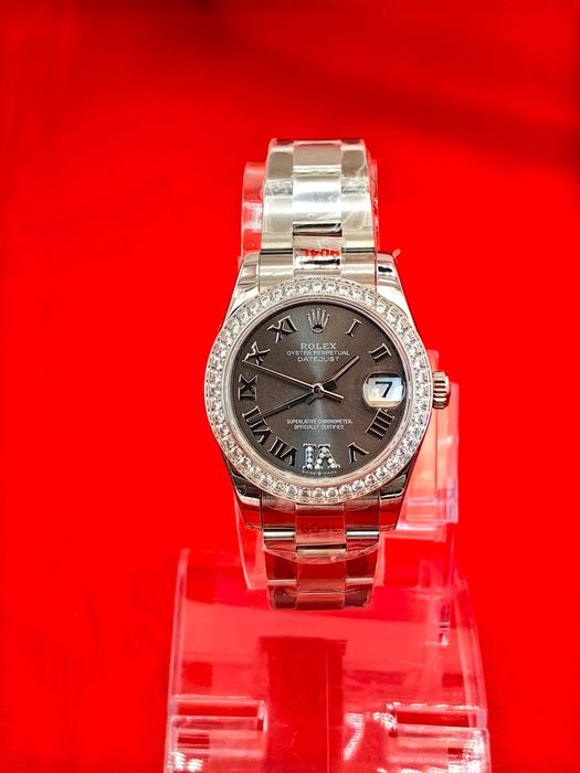 Rolex 31mm с красиви камъни