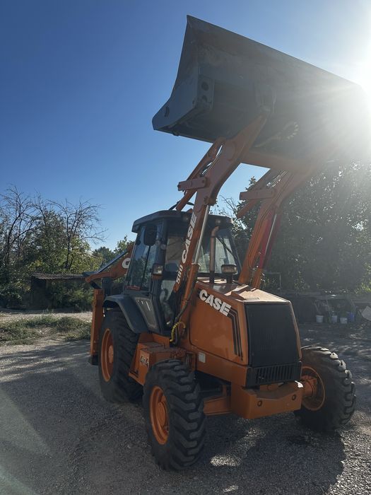 Продам трактор Case 580 3в1