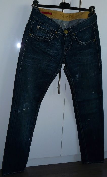 Дънки дамски GUESS