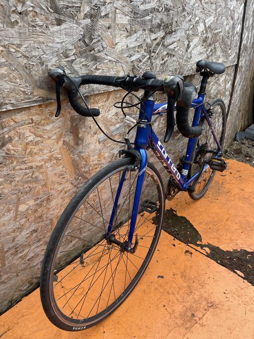 Bicicleta cursiera Carrera zelos  cadru aluminiu roti 28”