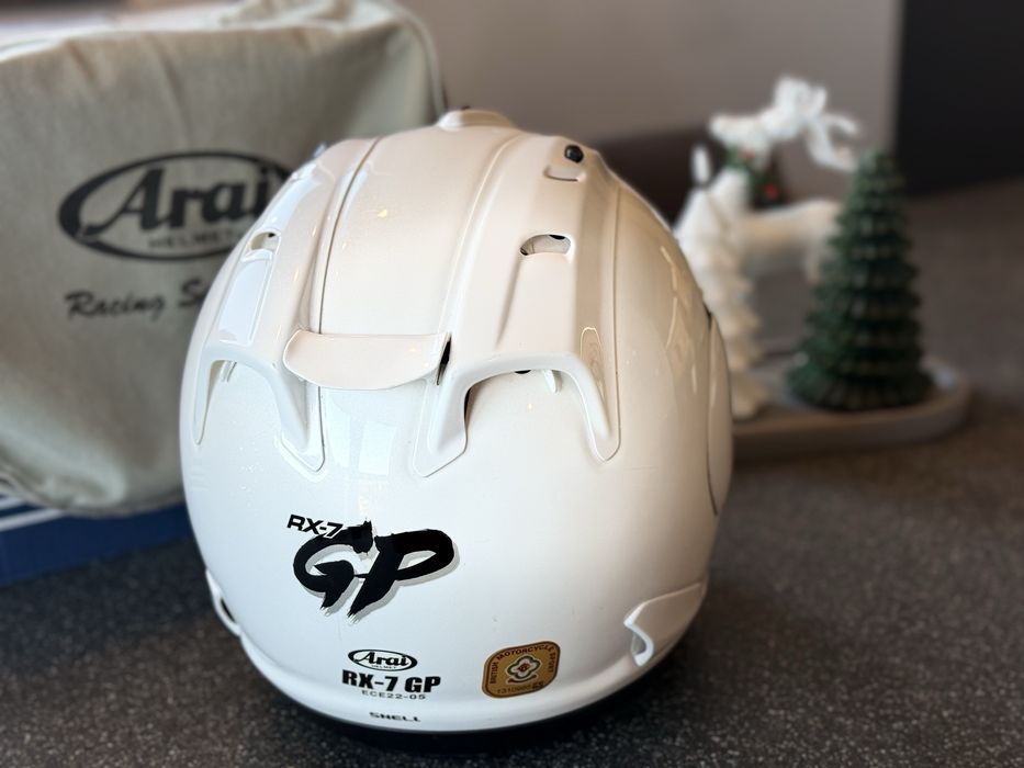 Arai RX-7 GP White Diamond