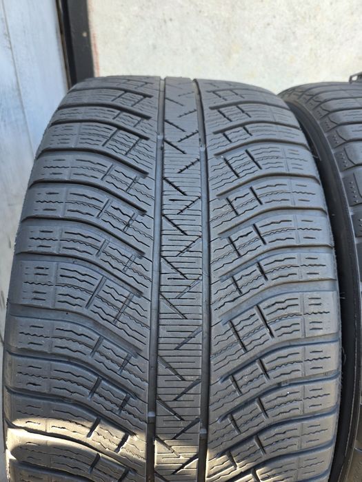 Vand două anvelope de iarna michelin pilot alpin  275 40 21 dot 2520