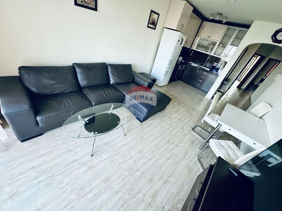 Апартамент с морска гледка, две спални, две тераси и гараж, гр. Балчи