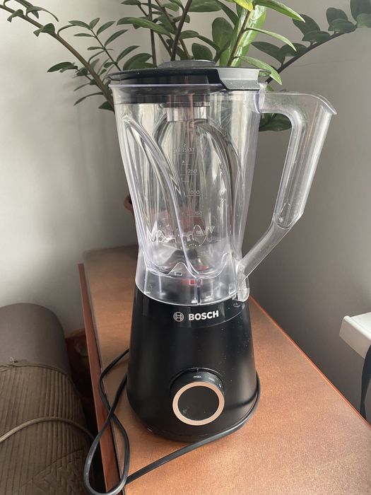 Продам блендер Bosch.