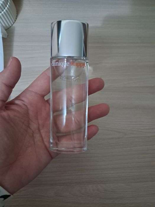 Продам парфюм клиник хеппи
