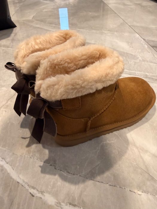 Vând Ghete UGG mărimea 31