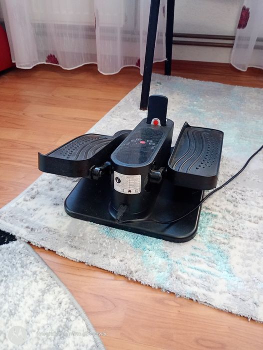 Aparat electric pentru întărirea mușchilor la picioare în 5 trepte.