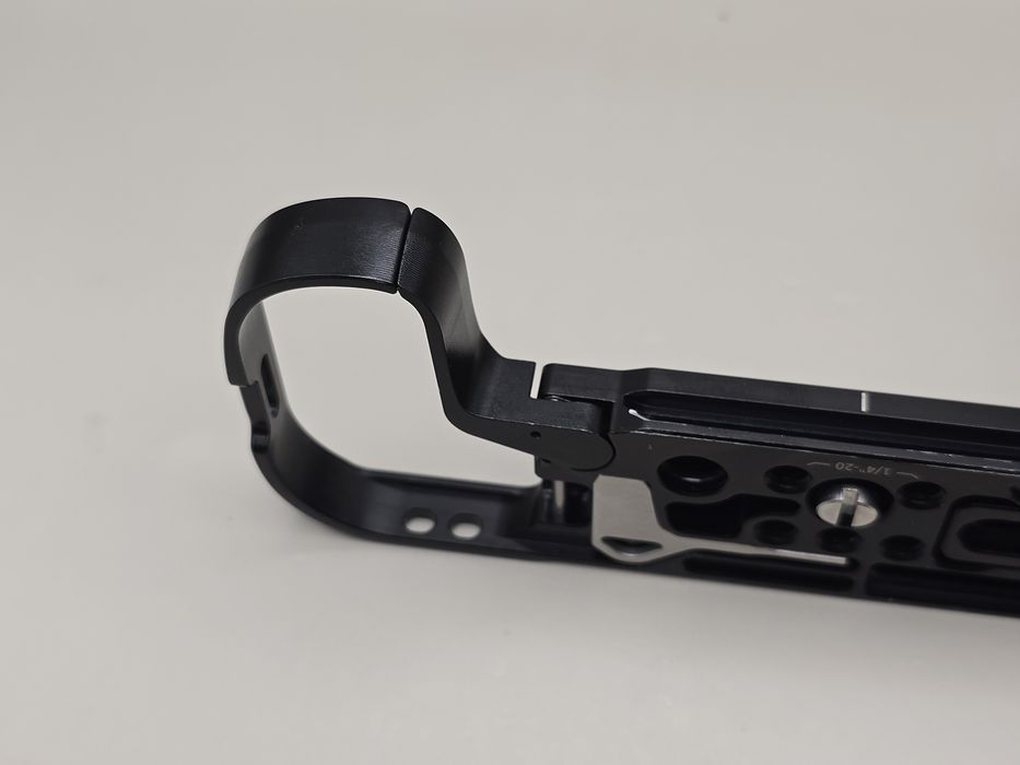 SmallRig L-Bracket (Plăcuță L Arca-Swiss) pentru Canon EOS R5 / R6 / R5 C / R6 Mark II