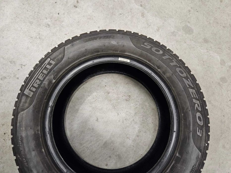 4 Anvelope IARNA 215.60.16 "Pirelli" ; stare buna