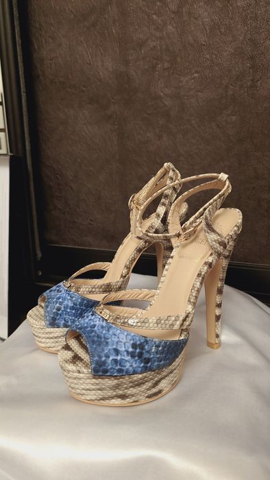 Женская обувь на платформе