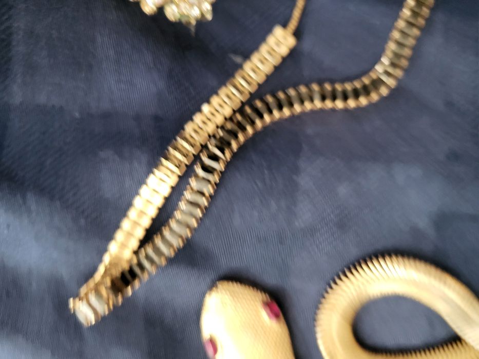 Лот от Дамски бижута,разпродажба