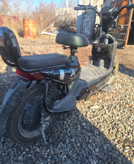 Электроскутер Amanat x10