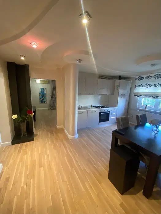 Inchiriere apartament 3 camere zona Decebal