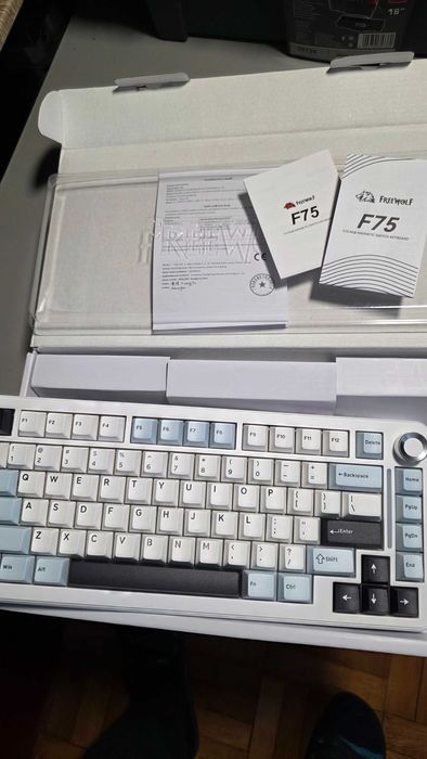 Tastaruri mecanice,Aula WIN68 HE(Hall-Effect)/60%, Aula F75/75%/wifi