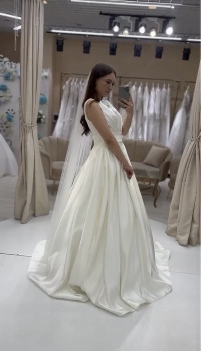 Свадебное платье