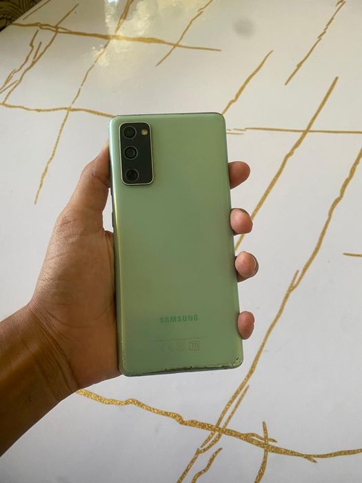 Samsung S20 Fe 128гб