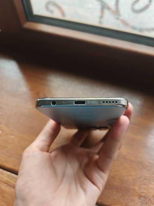 Honor x8 6/128gb sotiladi