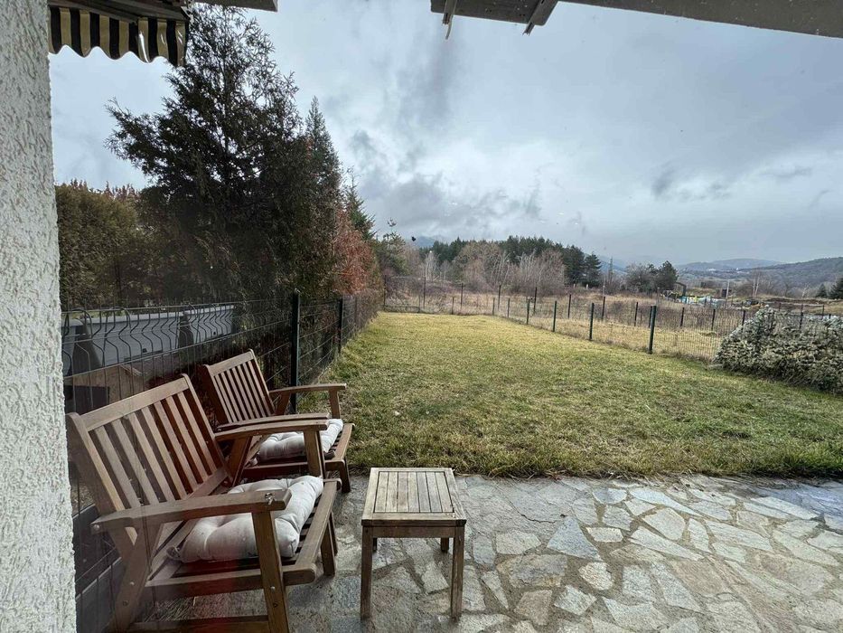 Двустаен апартамент във вилна зона София.