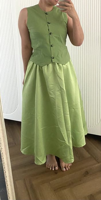 Продам двойку,жилет и юбка