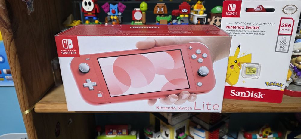 Nou Nintendo Switch Lite Modat cu Card 256GB  Sigilat!