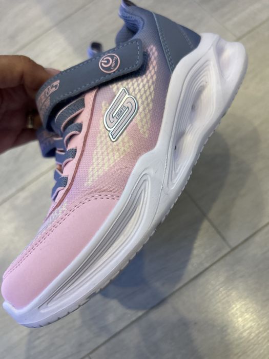 Adidași Skechers