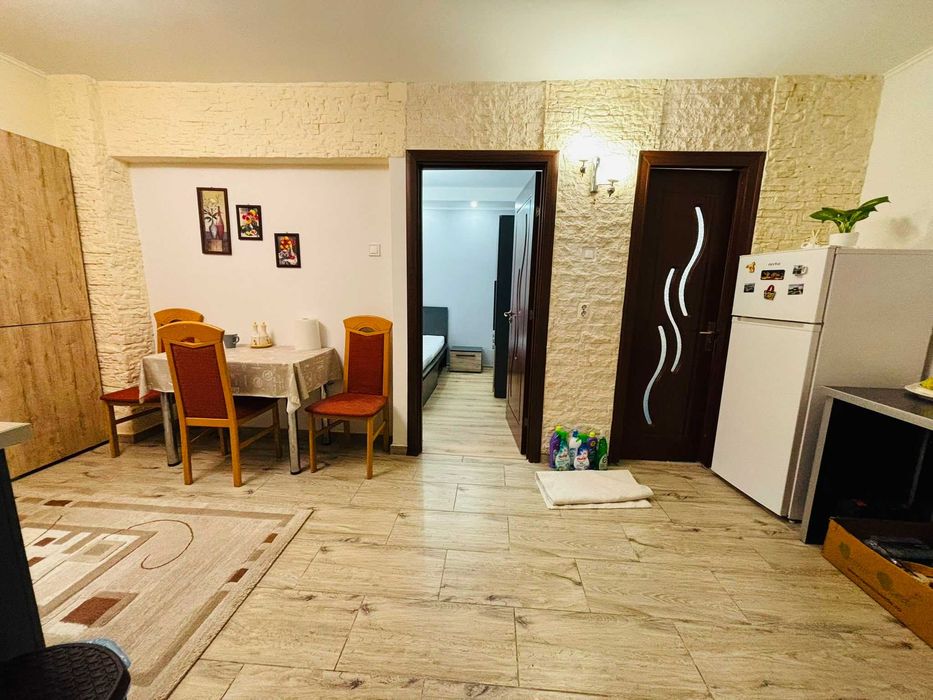 Închiriez apartament 2 camere A.I. Cuza nr. 37 vedere parcul Tineretului