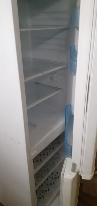 Холодильник Бирюса