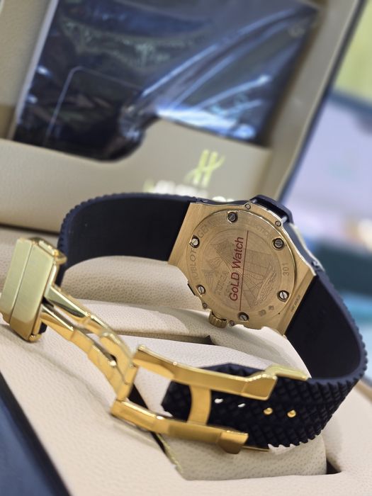 Продам золотые часы Хублот для спортивных и брутальных мужчин.