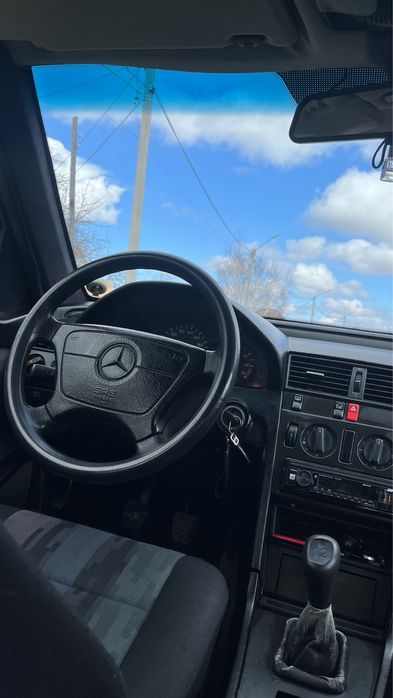 Продам Мередес С-180