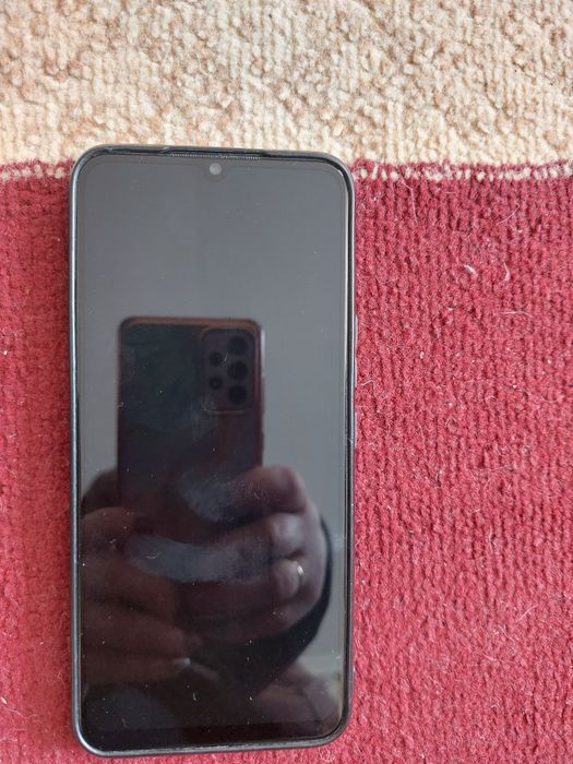 Продам сотку VIVO V20 SE