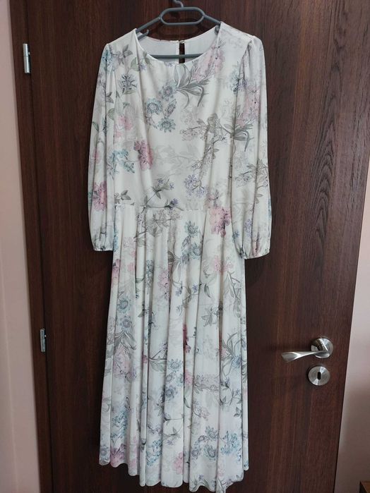 Дамска рокля за сезон пролет-лято