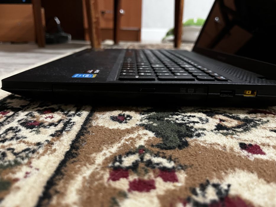 Ноутбук Lenovo.