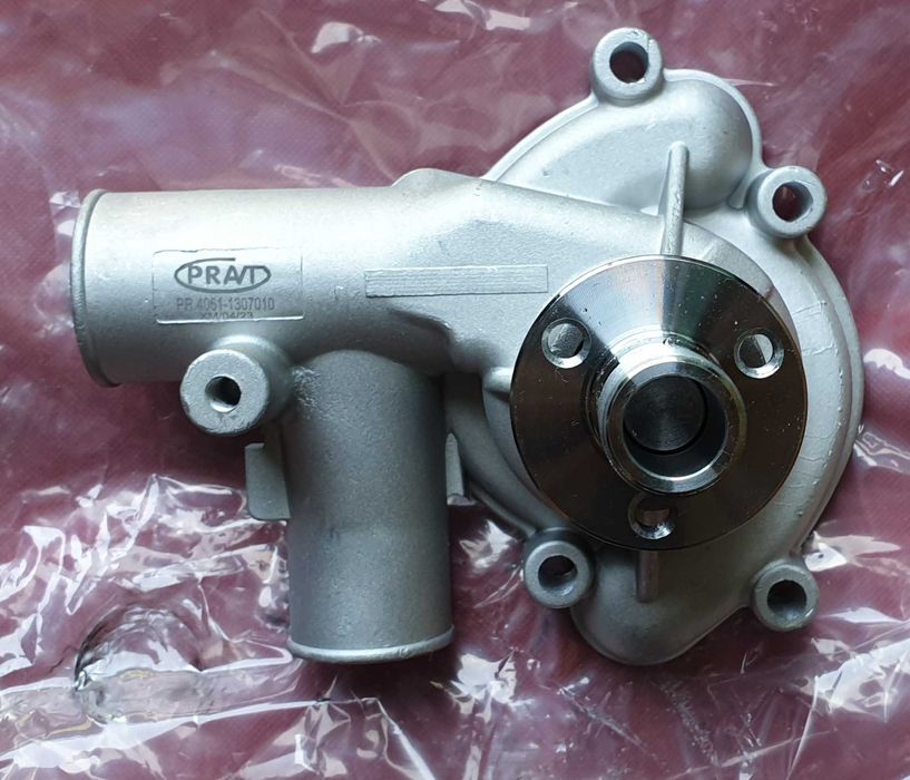 Водяной насос (помпа) на газель, волга