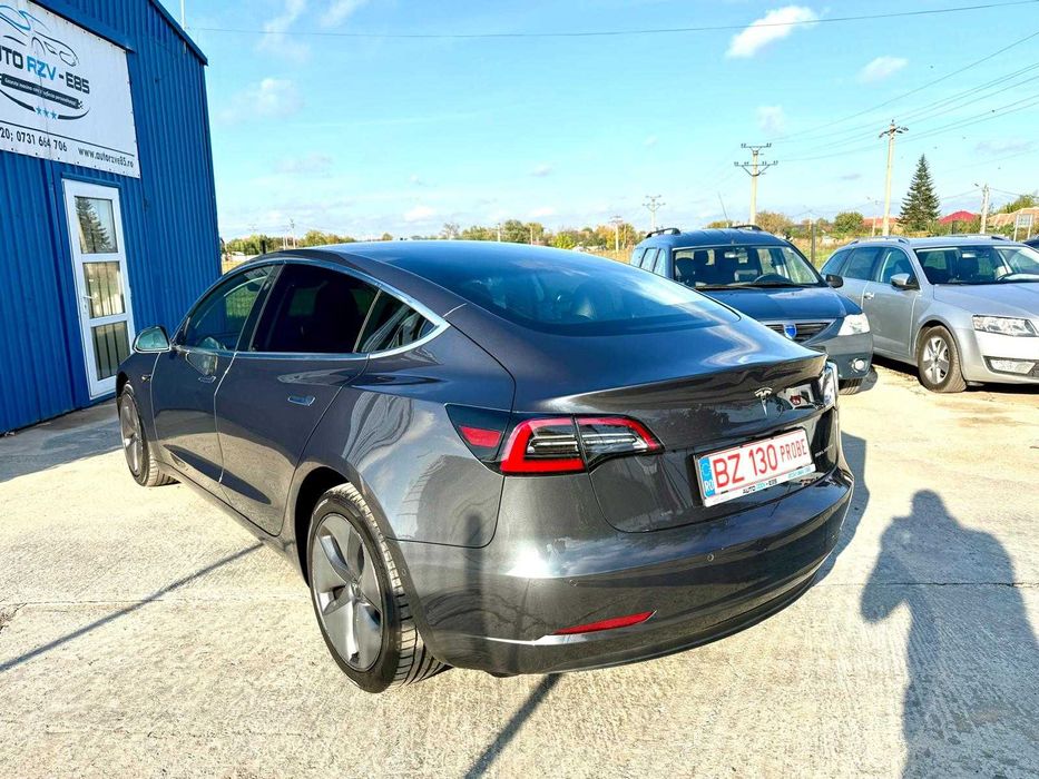 TESLA Model 3 2019 — imagine 3