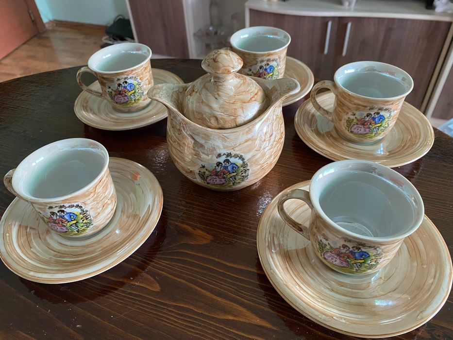 Порцеланов сервиз